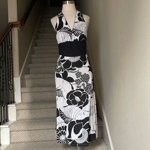 White House Black Market Sz 4 Black and White Floral Halter Dress